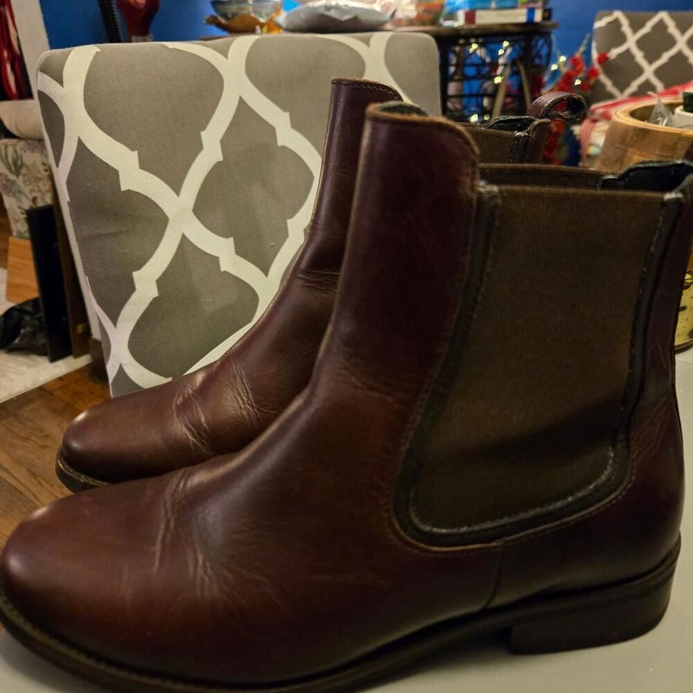 Thursday Boot Company Women's Boots - Picture 4 of 7